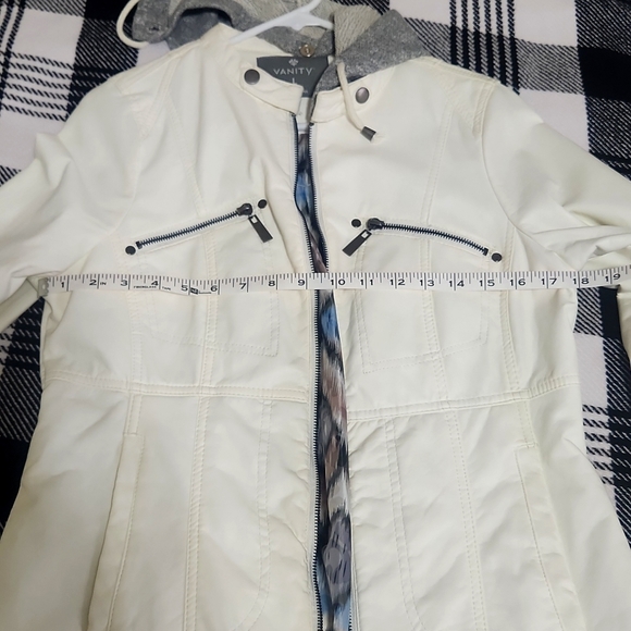 White cream Vanity Size Large jacket - Picture 5 of 12